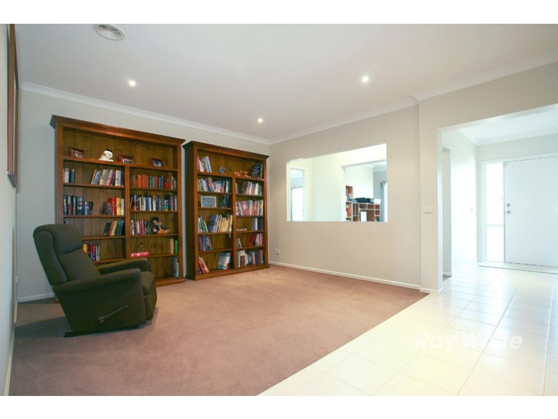 7 Alpine Heath Way, Lyndhurst VIC 3975