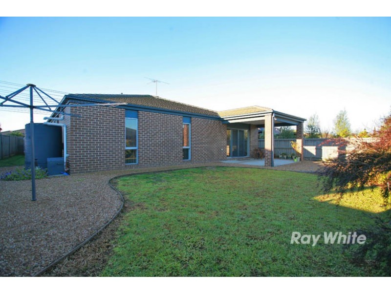 7 Alpine Heath Way, Lyndhurst VIC 3975