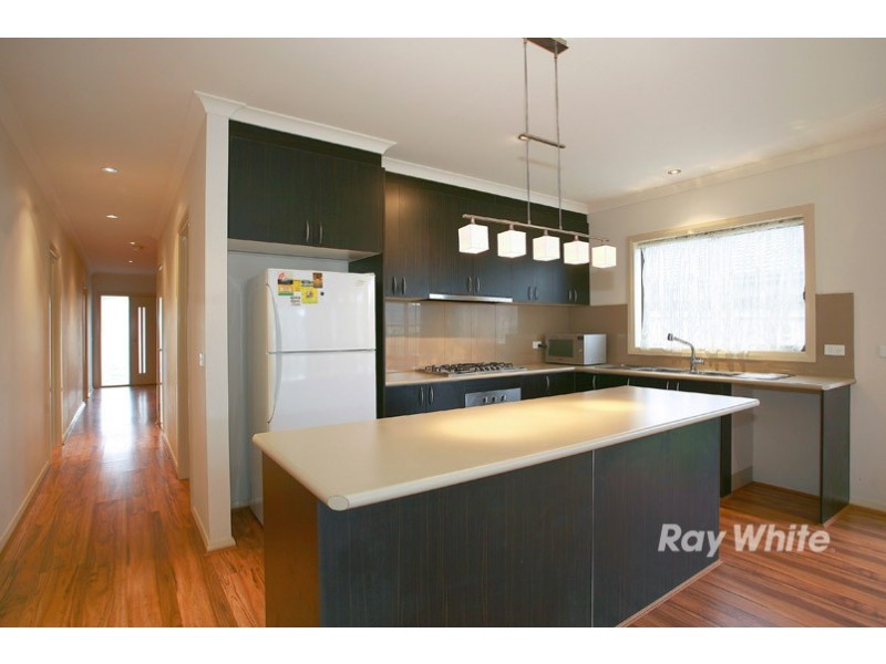 67 Nature Circuit, Cranbourne North VIC 3977