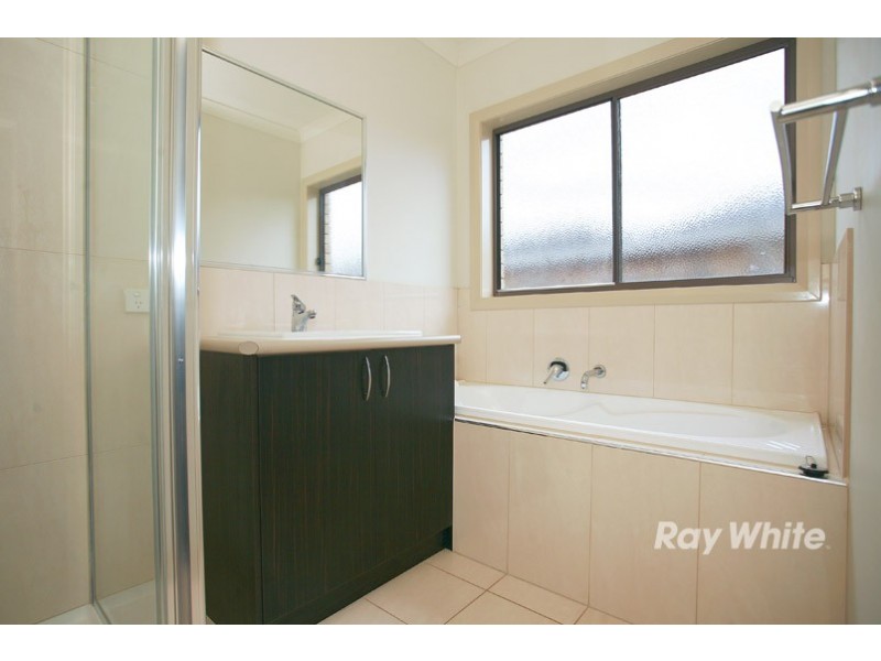 67 Nature Circuit, Cranbourne North VIC 3977