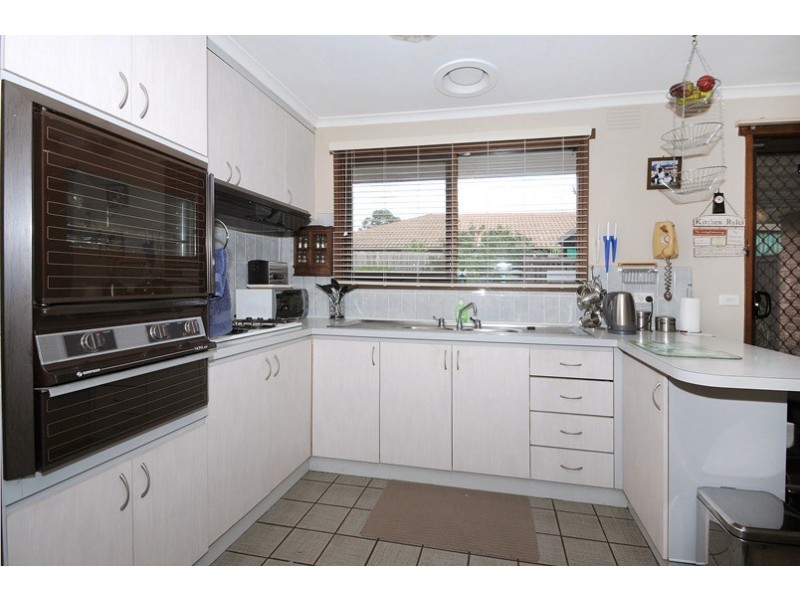 2 Phillip Court, Cranbourne North VIC 3977