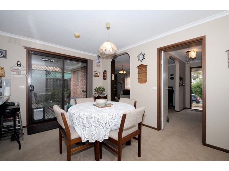 2 Phillip Court, Cranbourne North VIC 3977