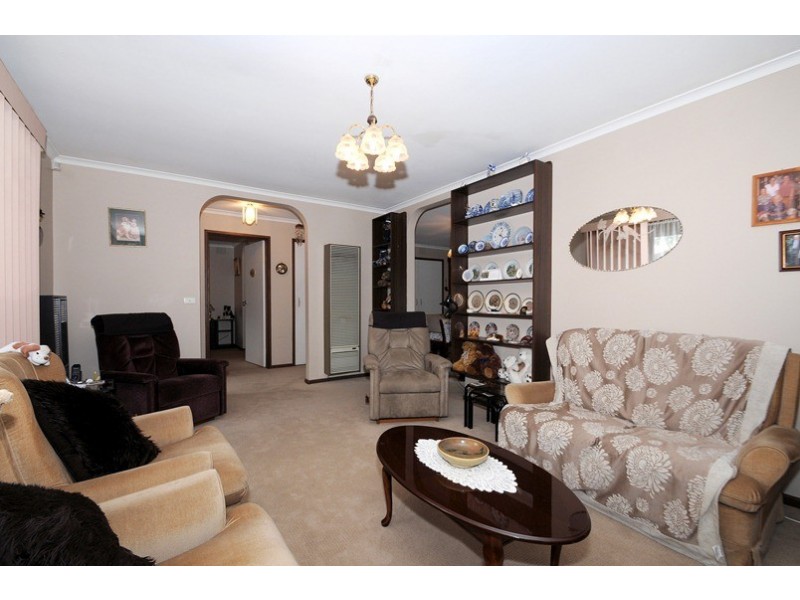 2 Phillip Court, Cranbourne North VIC 3977