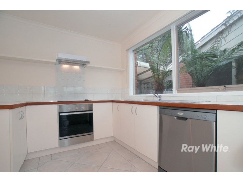 6 Broome Crescent, Cranbourne North VIC 3977