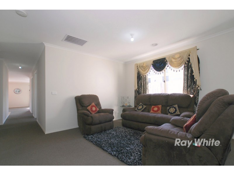 16 Pengana Way, Cranbourne VIC 3977