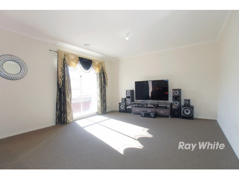 16 Pengana Way, Cranbourne VIC 3977