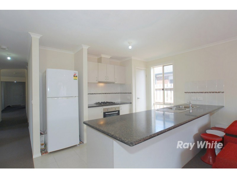 16 Pengana Way, Cranbourne VIC 3977