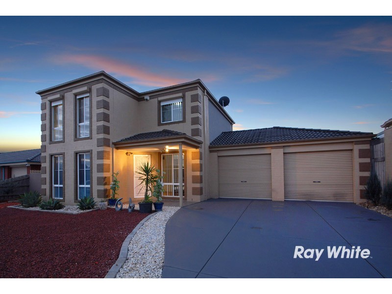10 Helmsdale Court, Cranbourne West VIC 3977
