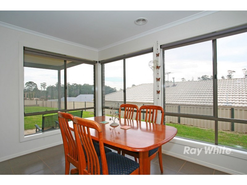 15 Mineral Court, Drouin VIC 3818