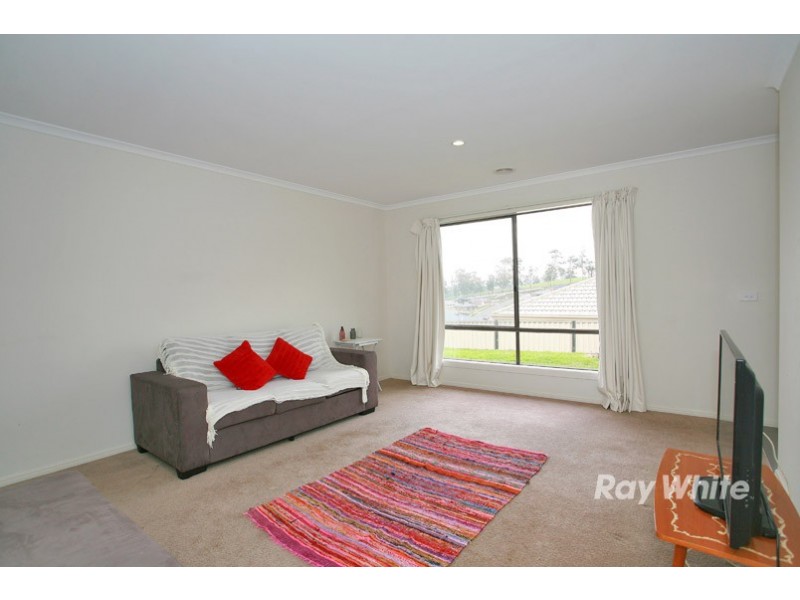 15 Mineral Court, Drouin VIC 3818