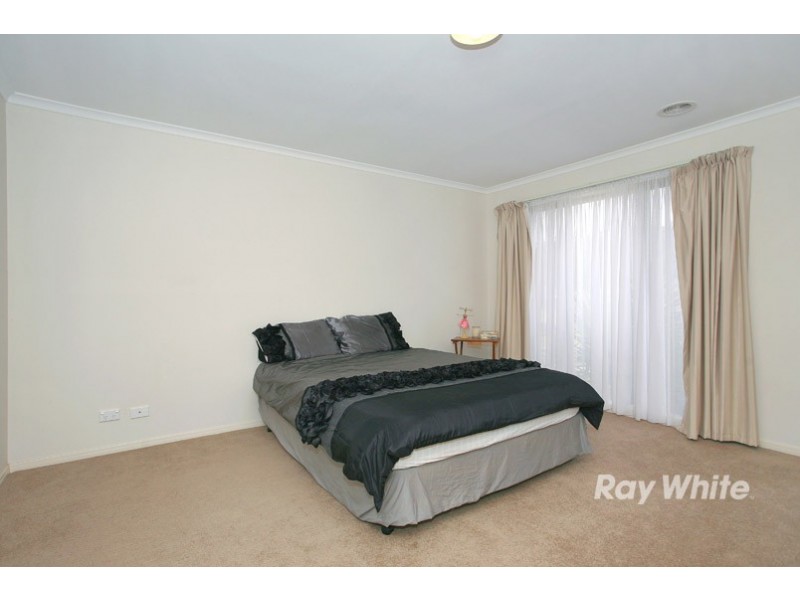 15 Mineral Court, Drouin VIC 3818