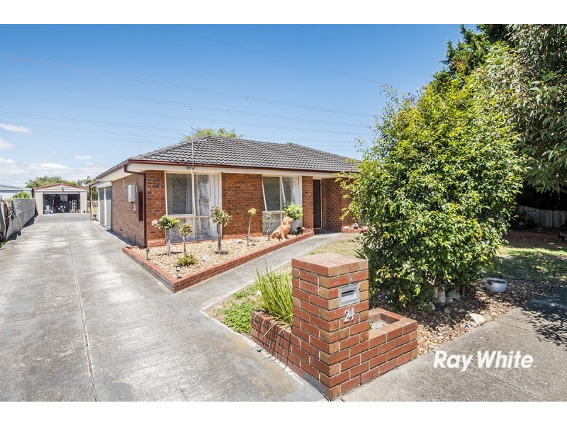 24 Strafford Avenue, Cranbourne VIC 3977