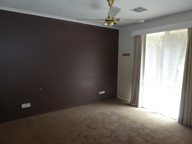 24 Strafford Avenue, Cranbourne VIC 3977