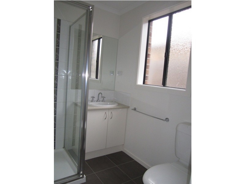 71 Calais Circuit, Cranbourne West VIC 3977