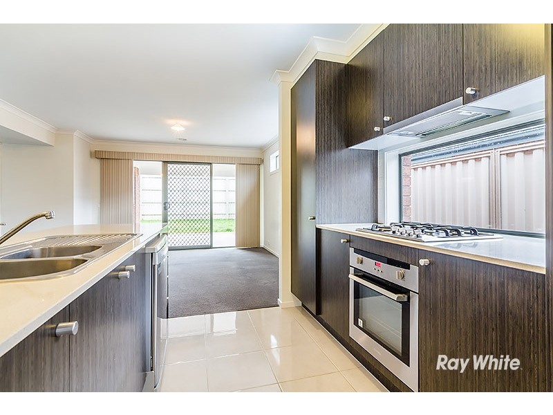 73 Willowtree Drive, Pakenham VIC 3810