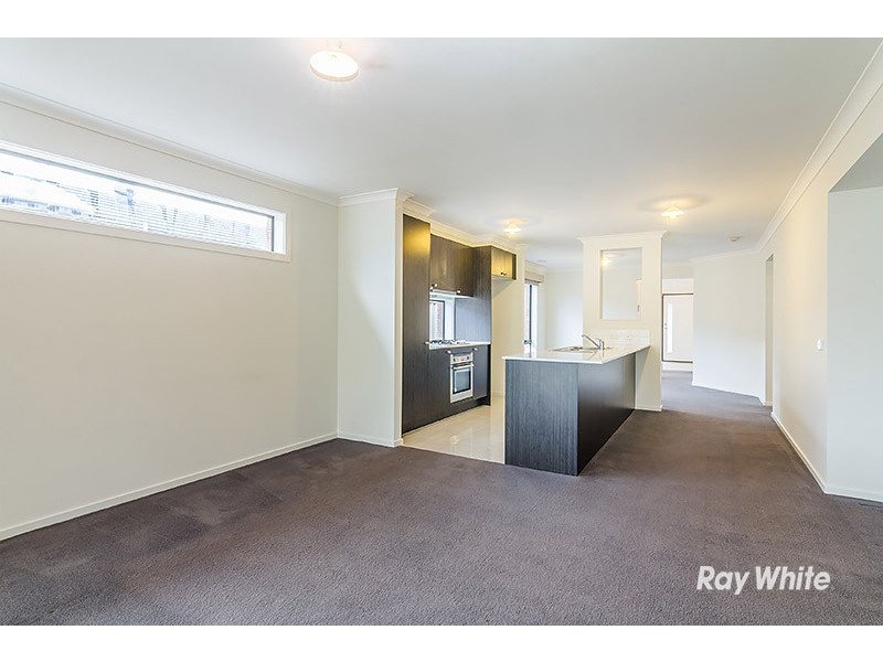 73 Willowtree Drive, Pakenham VIC 3810