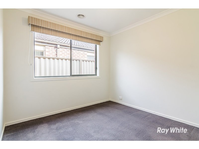 73 Willowtree Drive, Pakenham VIC 3810