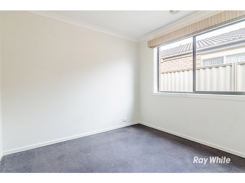 73 Willowtree Drive, Pakenham VIC 3810