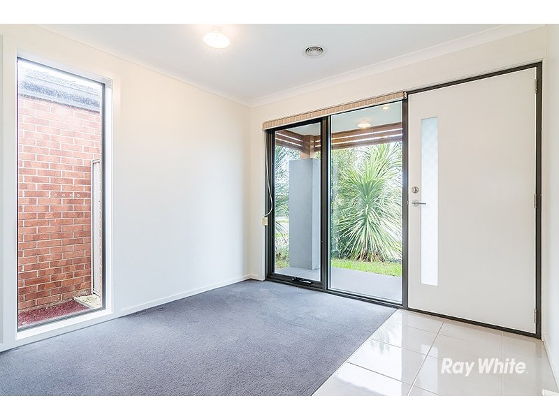 73 Willowtree Drive, Pakenham VIC 3810