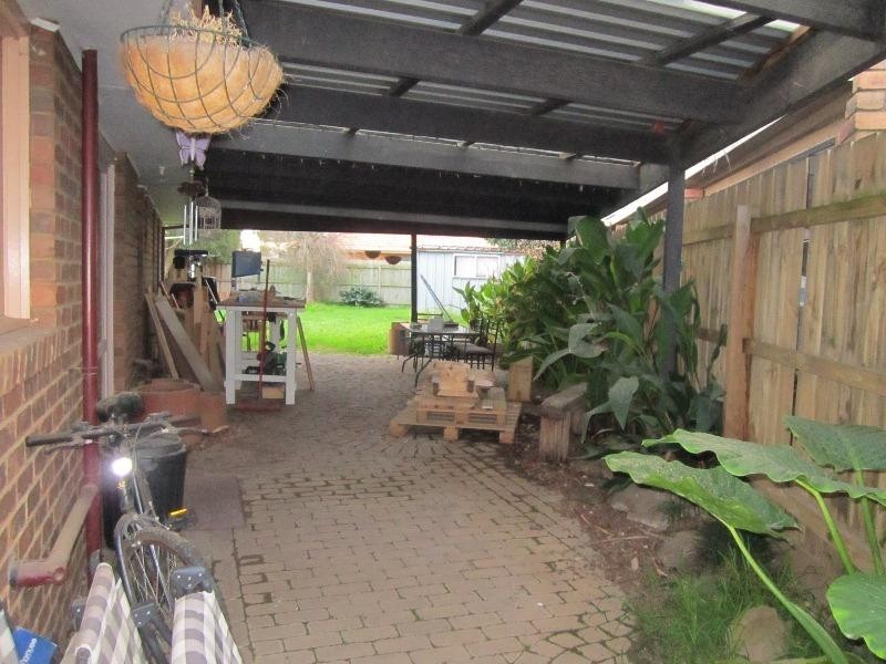223 Dandelion Drive, Rowville VIC 3178
