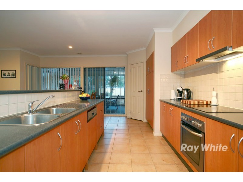 4 Amstel Mews, Cranbourne VIC 3977