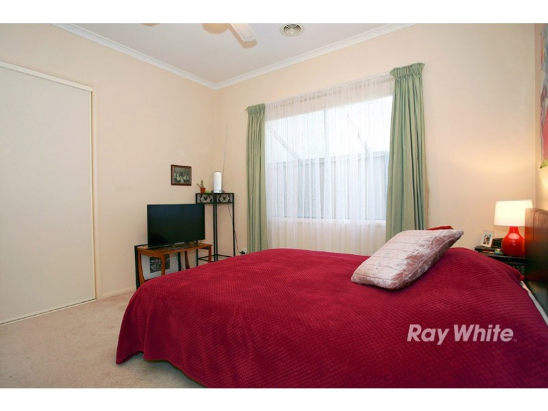 4 Amstel Mews, Cranbourne VIC 3977