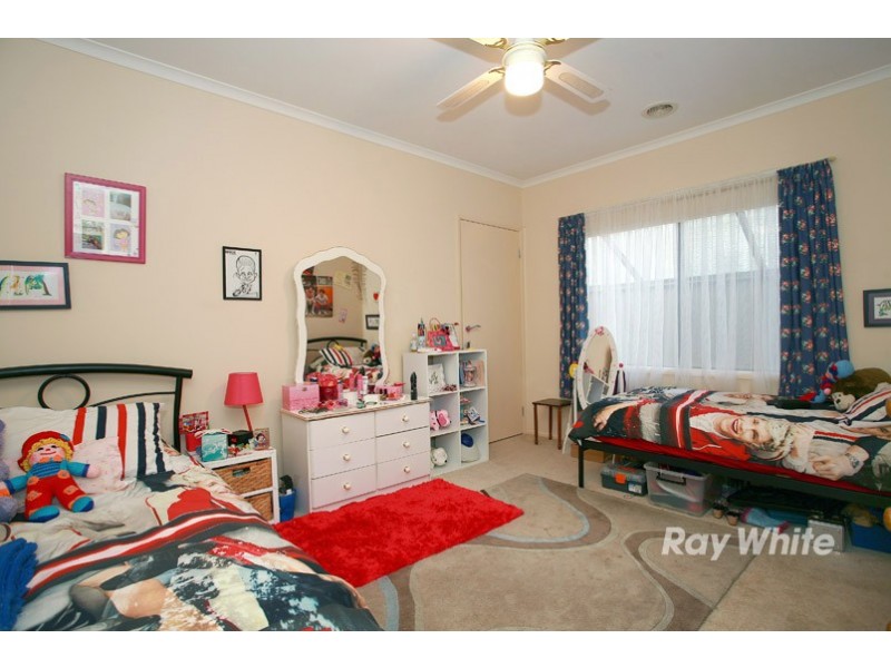 4 Amstel Mews, Cranbourne VIC 3977