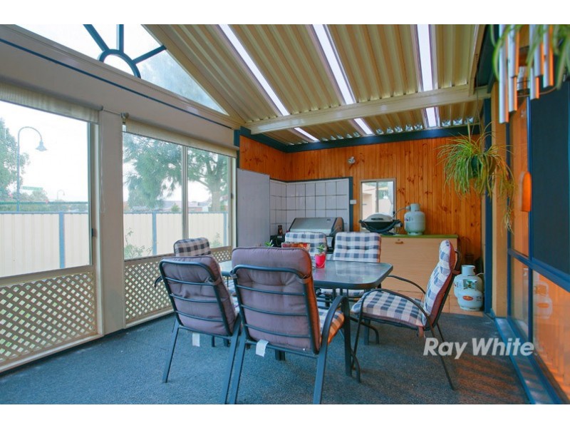 4 Amstel Mews, Cranbourne VIC 3977