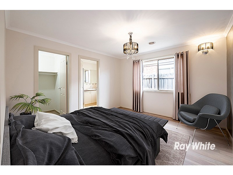 77 Golden Grove Drive, Narre Warren South VIC 3805