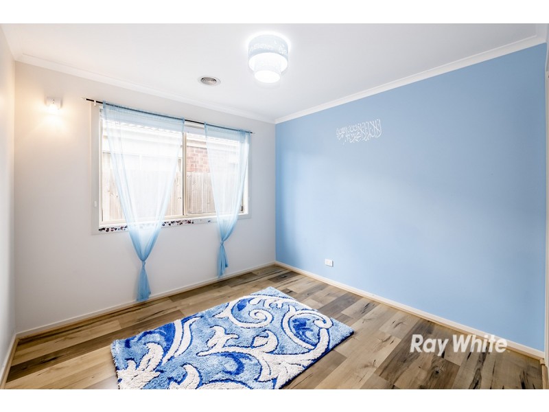 77 Golden Grove Drive, Narre Warren South VIC 3805