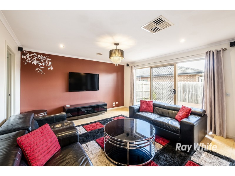 77 Golden Grove Drive, Narre Warren South VIC 3805