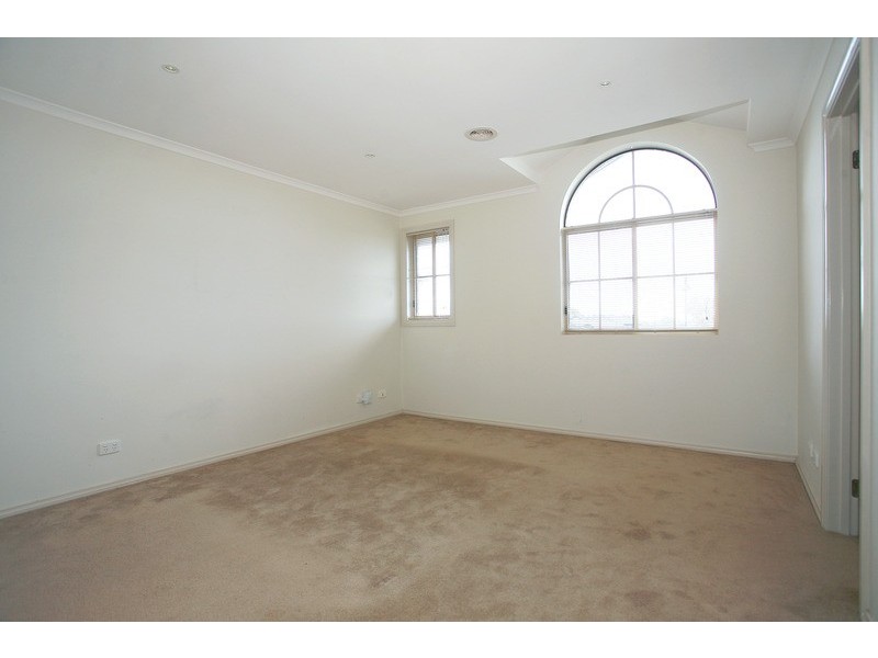 45 Amhurst Drive, Narre Warren South VIC 3805