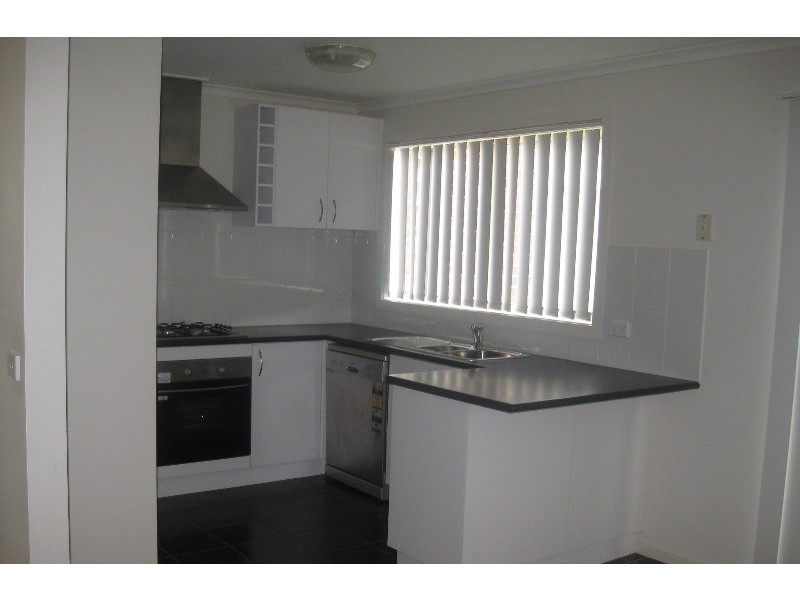 6/107-109 Breens Road, Cranbourne West VIC 3977