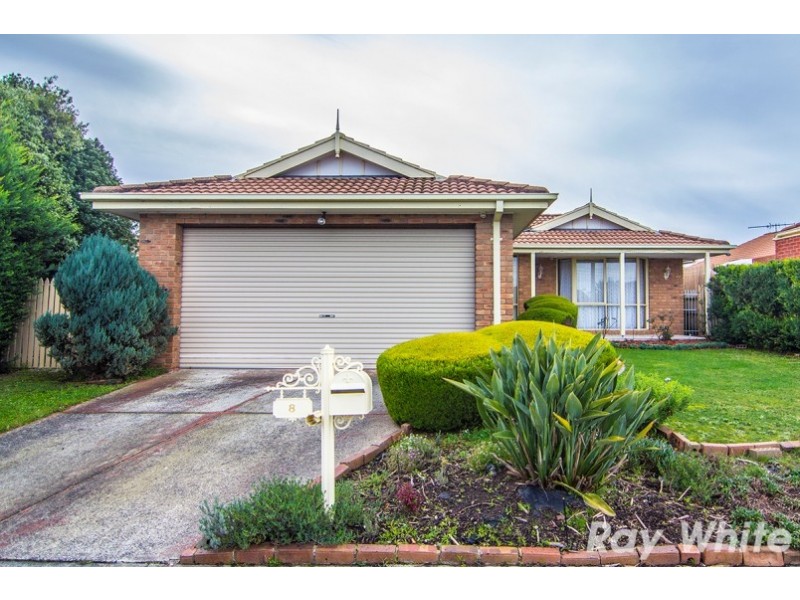 8 Lakeview Drive, Narre Warren South VIC 3805