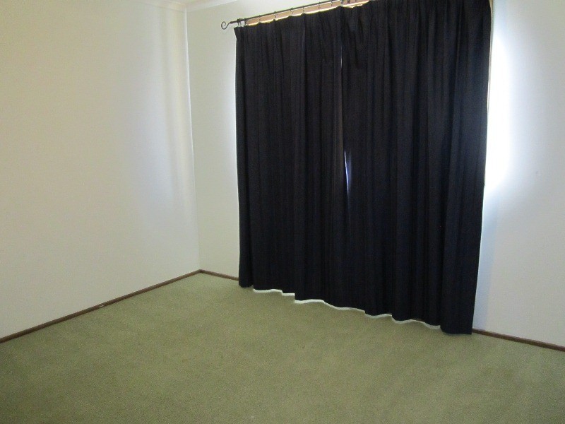 8 Lakeview Drive, Narre Warren South VIC 3805