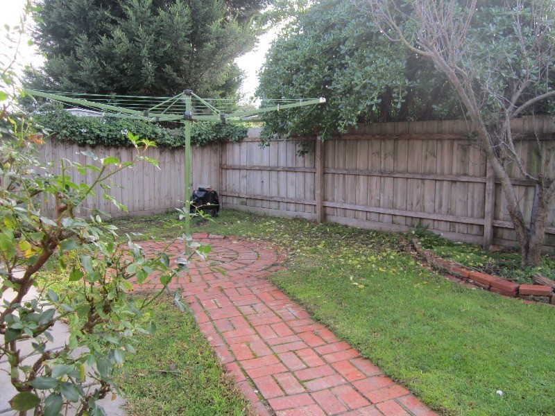 8 Lakeview Drive, Narre Warren South VIC 3805