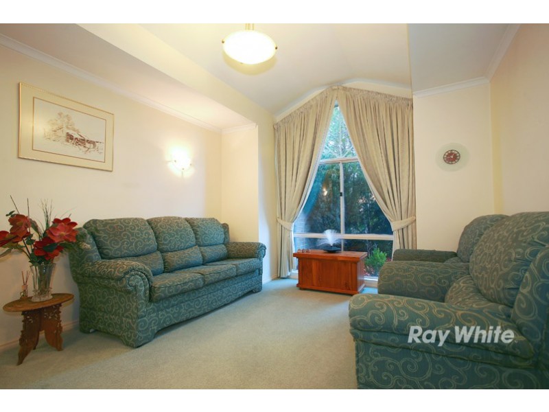 100 Lawless Drive, Cranbourne North VIC 3977