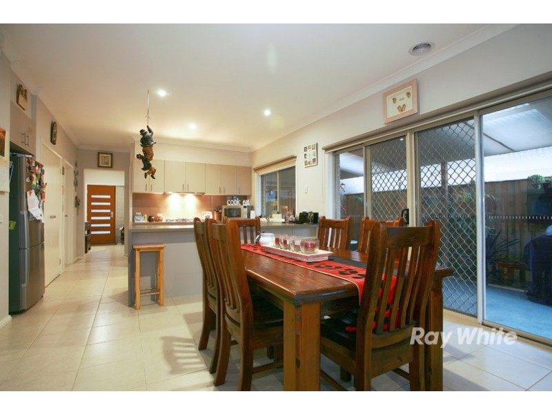 13 Bugle Lane, Cranbourne West VIC 3977