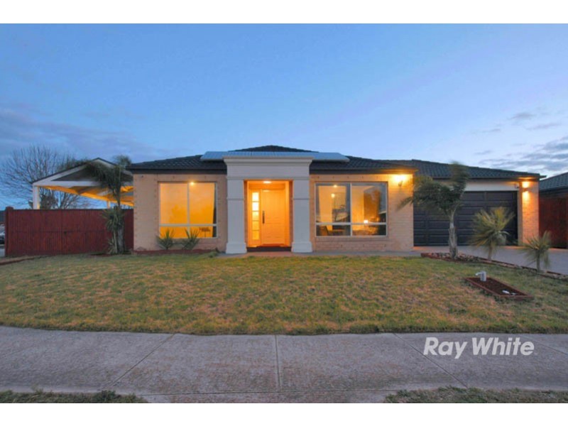11 Kingdom Drive, Cranbourne VIC 3977