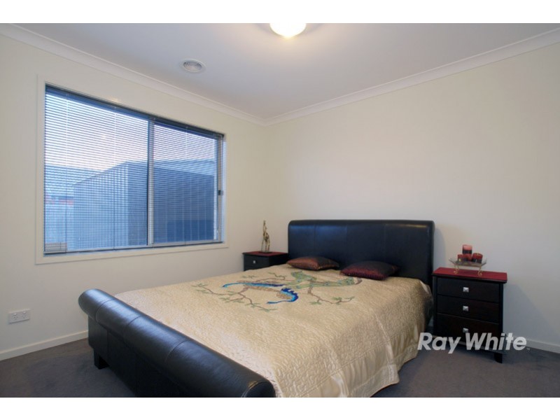 11 Kingdom Drive, Cranbourne VIC 3977