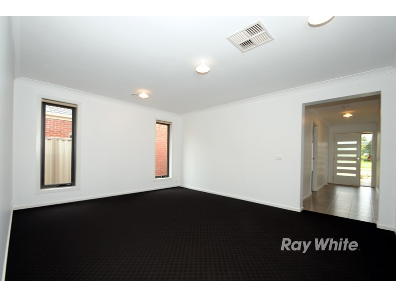 53 Victory Drive, Pakenham VIC 3810