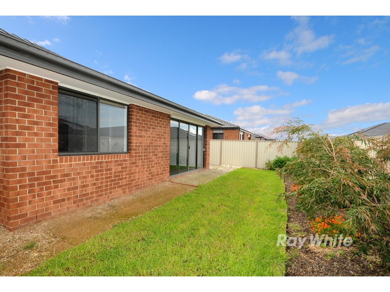53 Victory Drive, Pakenham VIC 3810