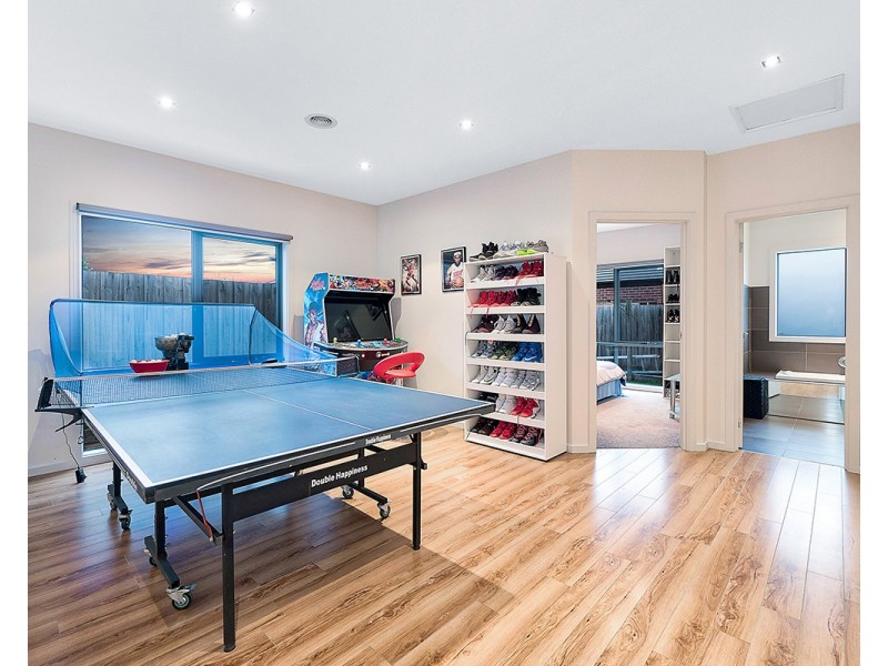 5 Devaney Avenue, Lynbrook VIC 3975