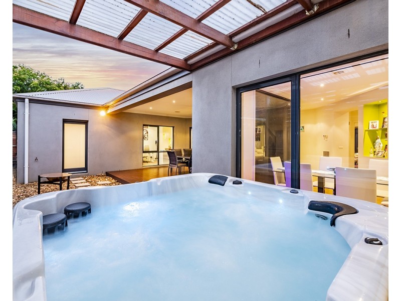 5 Devaney Avenue, Lynbrook VIC 3975