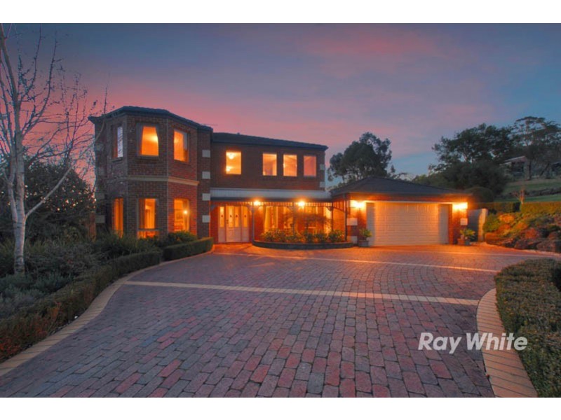 2 Meadowbank Close, Lysterfield South VIC 3156