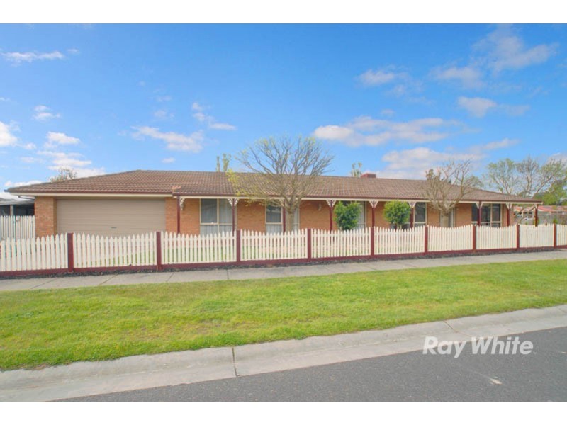 9 Kurrajong Crt, Cranbourne North VIC 3977