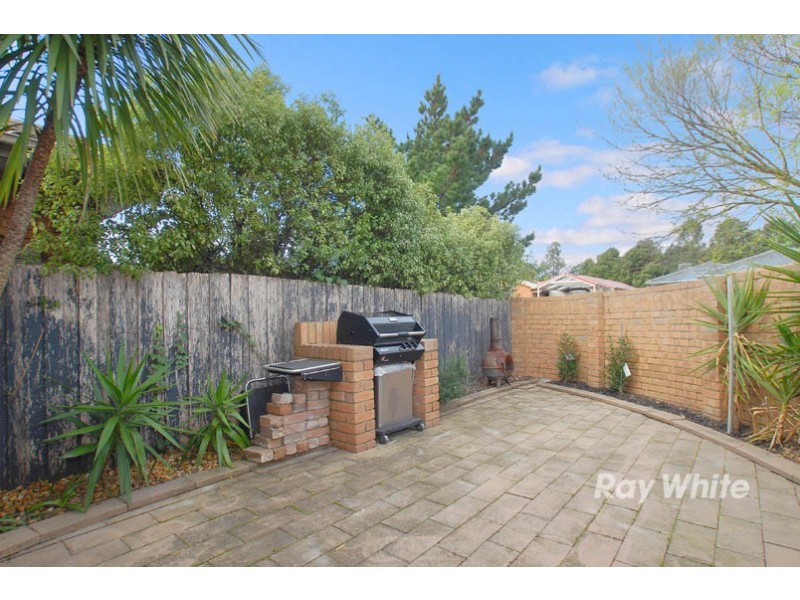 9 Kurrajong Crt, Cranbourne North VIC 3977