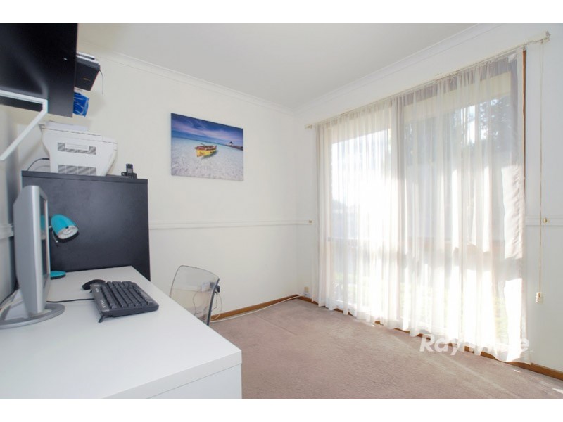 9 Kurrajong Crt, Cranbourne North VIC 3977