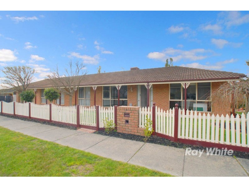 9 Kurrajong Crt, Cranbourne North VIC 3977