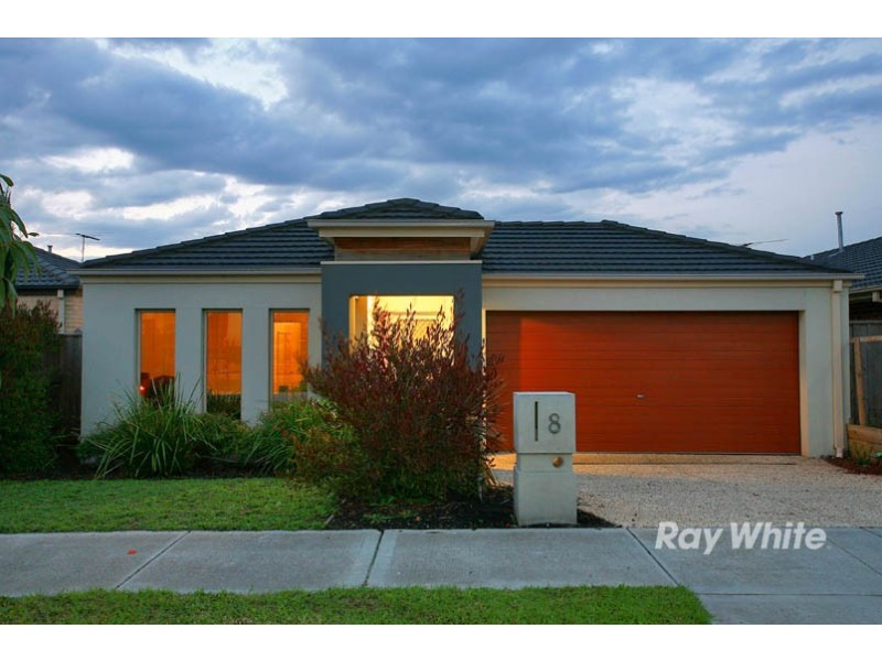 8 Springmount Street, Cranbourne North VIC 3977